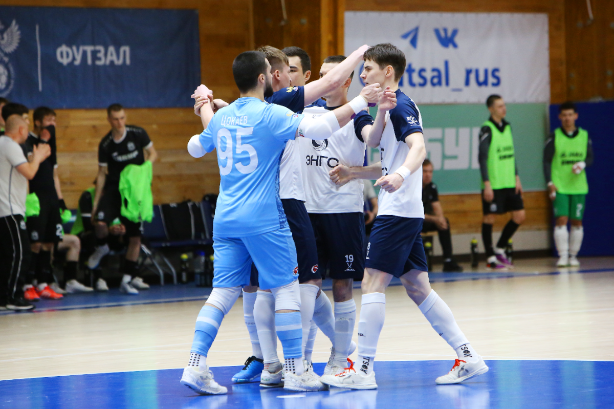 «ФАКЕЛ ЯМАЛ» уверенно обыграл «Тюмень-д» и вышел в четвертьфинал Высшей лиги